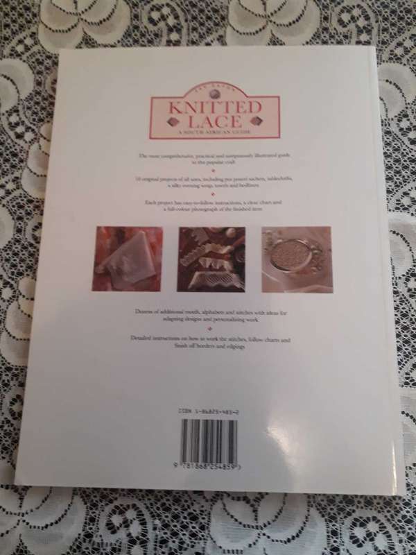 GRAFT BOOK - KNITTED LACE A SOUTH AFRICAN GUIDE BY JAN EATON AS NEW CONDITION