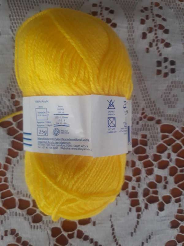 KNITTING WOOL/YARN - ELLE MIRAGE 4 PLY 25G - BRIGHT YELLOW - COL 138