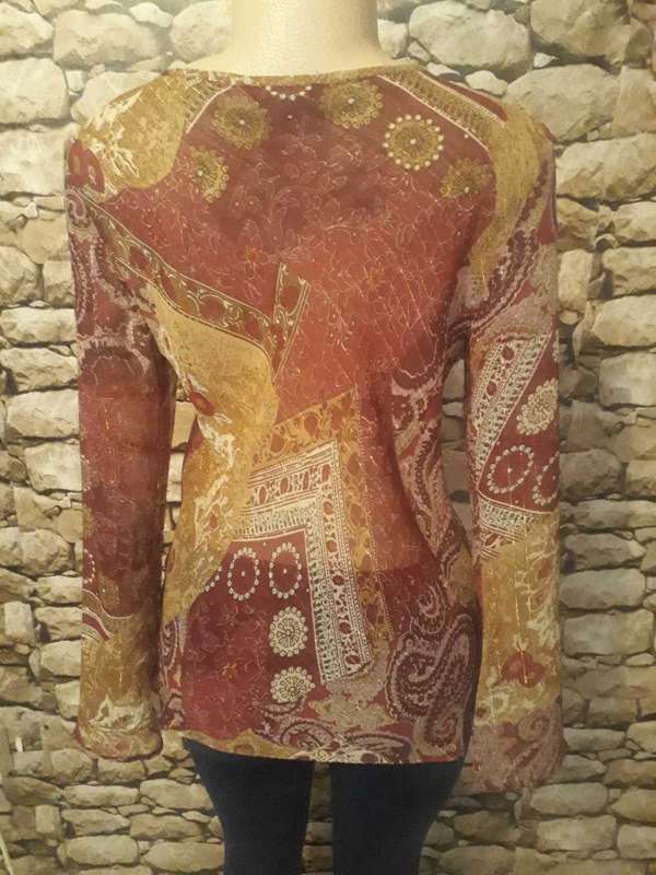 Lovely sheer polyester long sleeve top with V-front By 'RT DENIM' IN AS NEW CONDITION