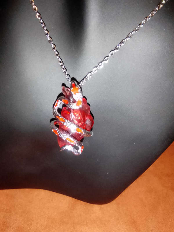 A Bold & Unique Gothic Dark Resin Heart-shaped Snake Pendant Necklace