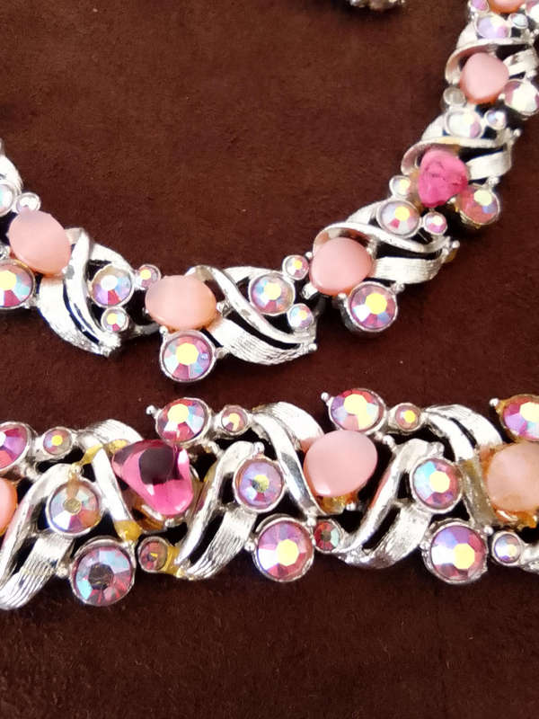 VINTAGE SILVER TONE WITH STONE NECKLACE/CLIP ON EARRINGS AND BRACELETTE SET