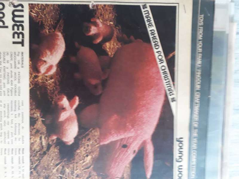 TOY KNITTING PATTERN - PIGS