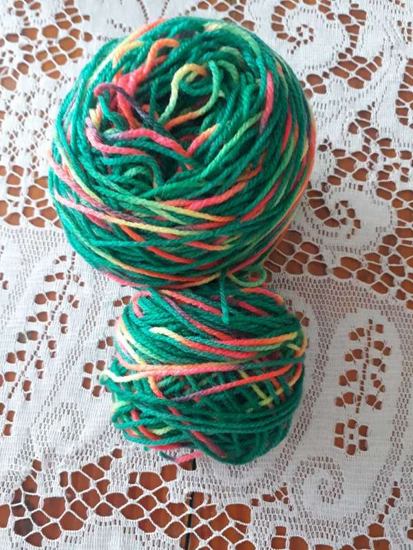 KNITTING WOOL/YARN - KING COLE TANGO BRAND  +/- 75G