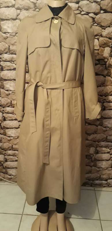 COAT - VINTAGE RUDCO RAINCOAT BEIGE WITH REMOVABLE INNER AS NEW CONDITION - SIZE 10/34/M