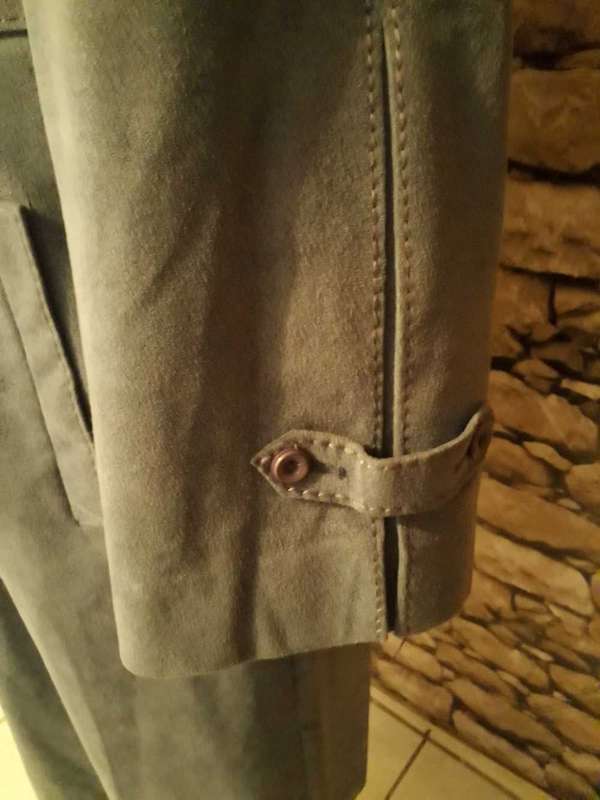 VINTAGE COAT - GREY SUEDE TRENCH COAT IN AS NEW CONDITION
