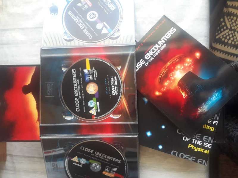DVD BOX SET - Close Encounters of the Third Kind (3-Disc 30th Anniversary Ultimate Edition)