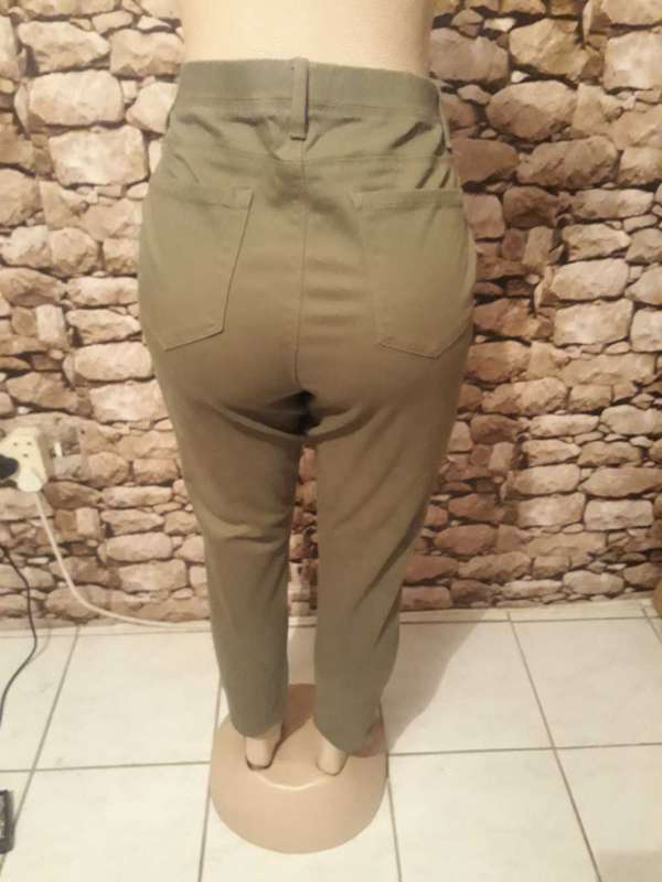 REAL CLOTHING BRAND JUNIPER GREEN JEGGINGS IN NEW CONDITION - SIZE XXL