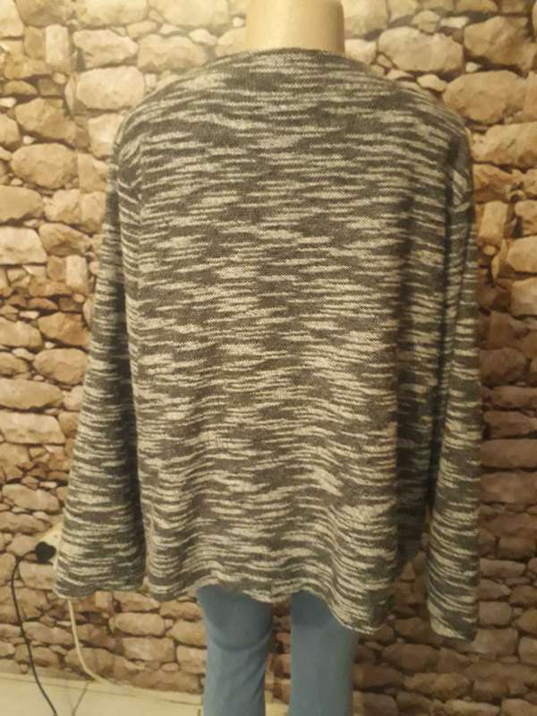 BRAND NEW DONATELLA BRAND BLACK/WHITE FULLY LINED KNITTED JACKET IN SIZE 22/46