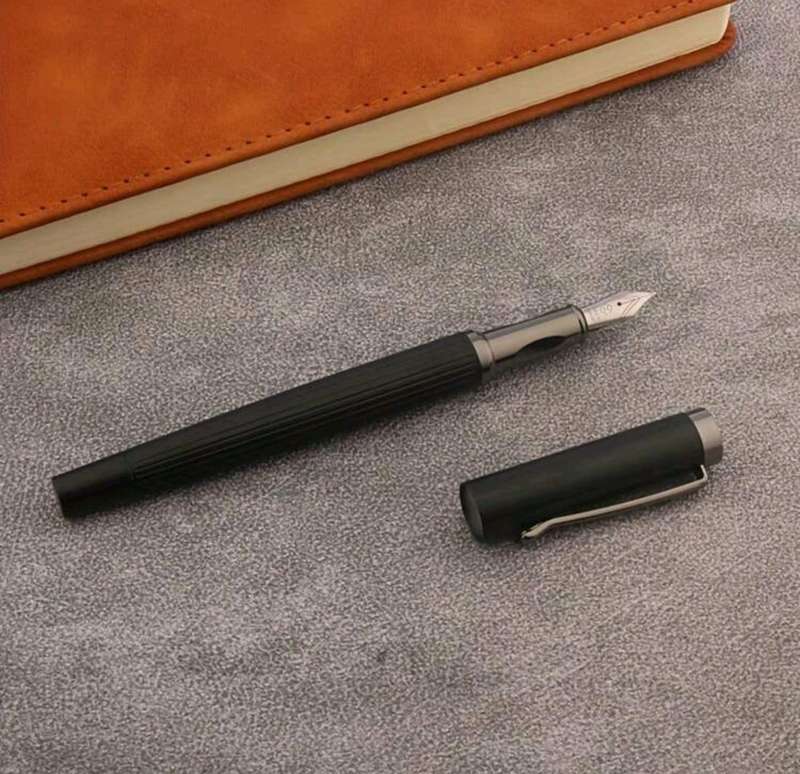 Classic Matte Black Metal Fountain Pen