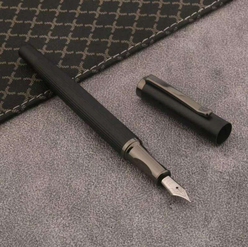 Classic Matte Black Metal Fountain Pen