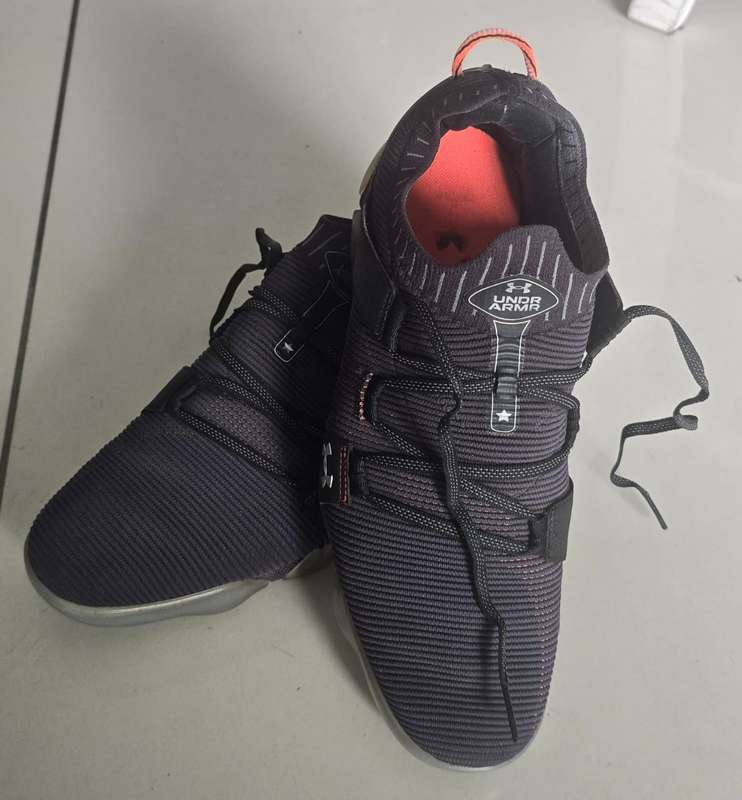 GOLF - Under Armour UA HOVR Tour SL Spikeless Golf Shoes (Size 9.5)