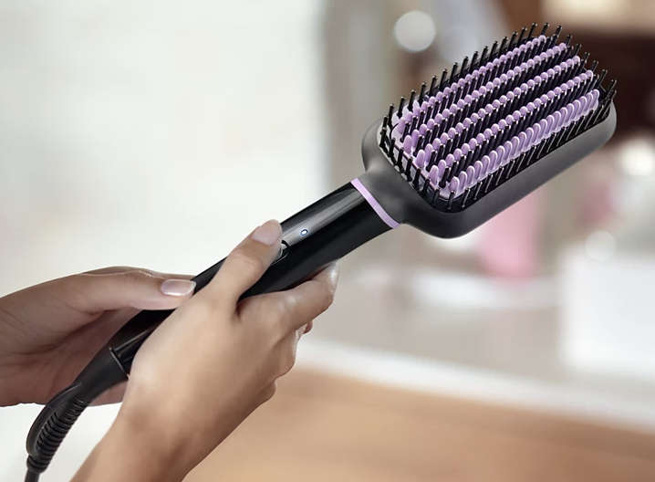 Philips StyleCare Essential Heated straightening brush