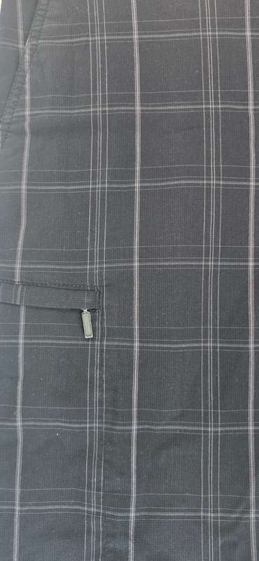 ***GOLF*** Greg Norman Pinstripe Shorts (Black) - Size 40