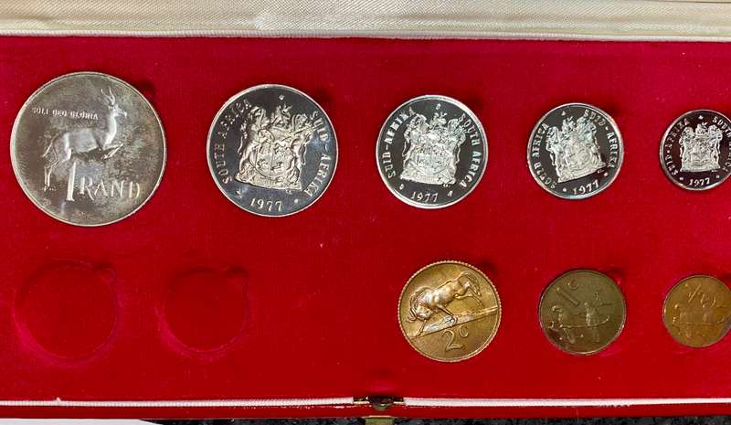 SOUTH AFRICA PROOF SET SILVER R1 TO 1/2 CENT -- 1977 -- IN RED SA MINT BOX