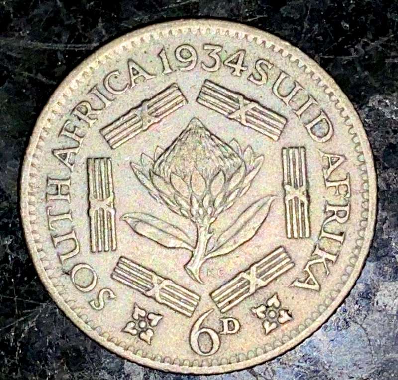 S A UNION SILVER 6D SIXPENCE -- 1934 --