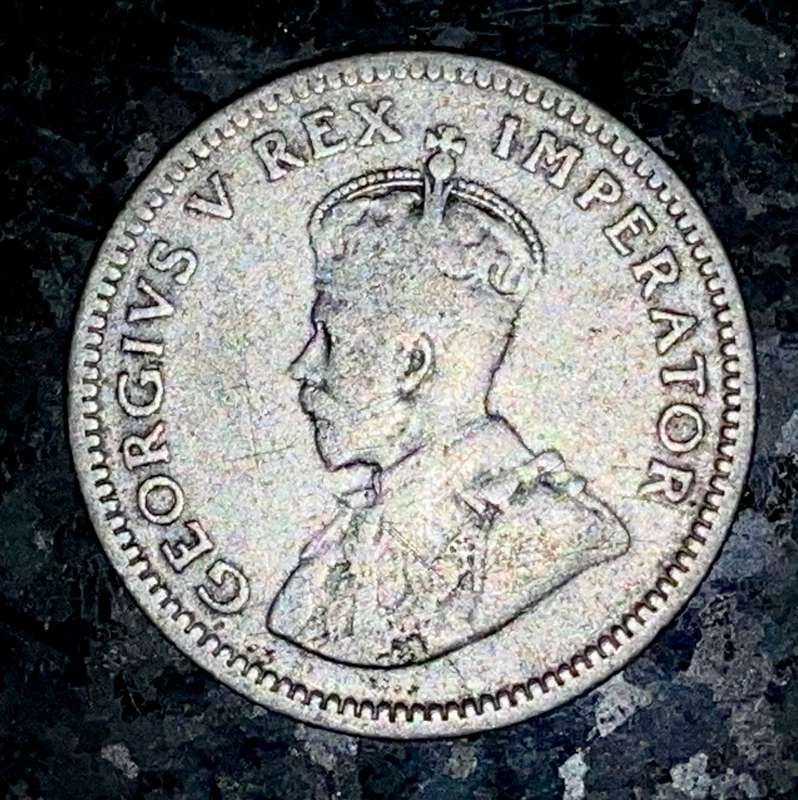 SA Union 1932 silver 6d sixpence