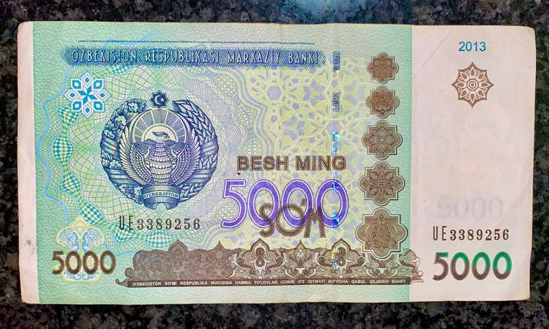 Uzbekistan 5000 som 2013
