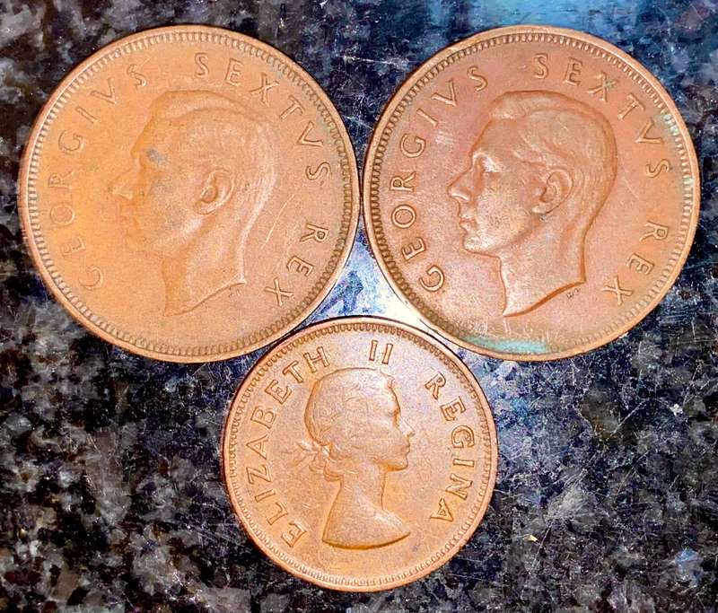 S.A Union set 1 penny 1952 & 1/2 penny 1953 (1 bid atkes all)
