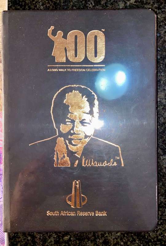 SOUTH AFRICA SET VERY LOW NO - L. KGANYAGO AA0000215 & G. MARCUS (NELSON MANDELA NM0000056 SCARCE)