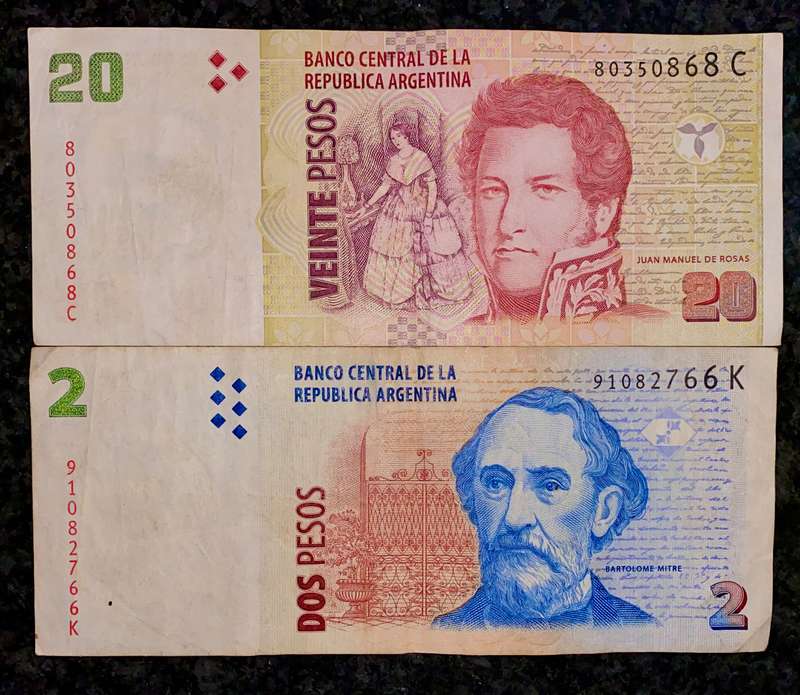 Argentina set 20 pesos & 2 pesos nd (1 bid takes all)