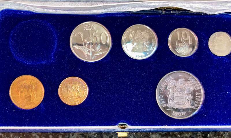 South Africa Proof set silver R1 to 1 cent missing nickel R1 - 1988 blue SA mint box with box cover