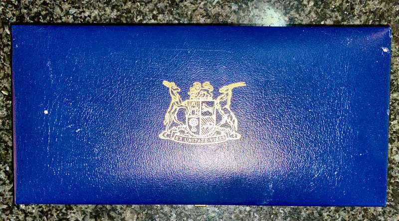 South Africa Proof set silver R1 (gold toning ) TO 1 cent + nickel R1 - 1984 blue SA mint box