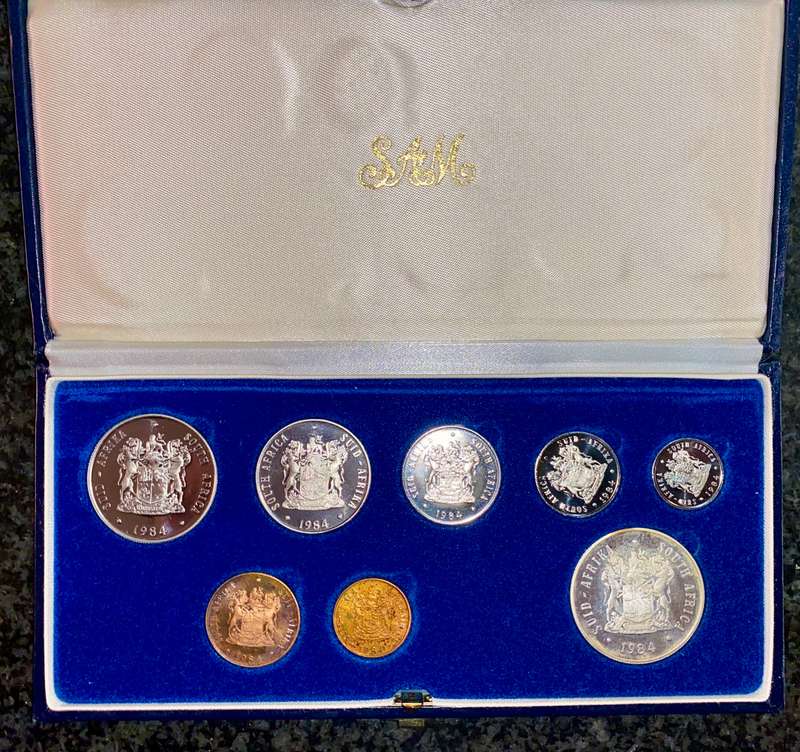 South Africa Proof set silver R1 (gold toning ) TO 1 cent + nickel R1 - 1984 blue SA mint box