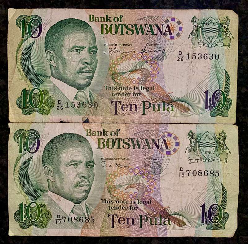 Botswana 10 pula two different signature's 1982 (1 bid takes all)