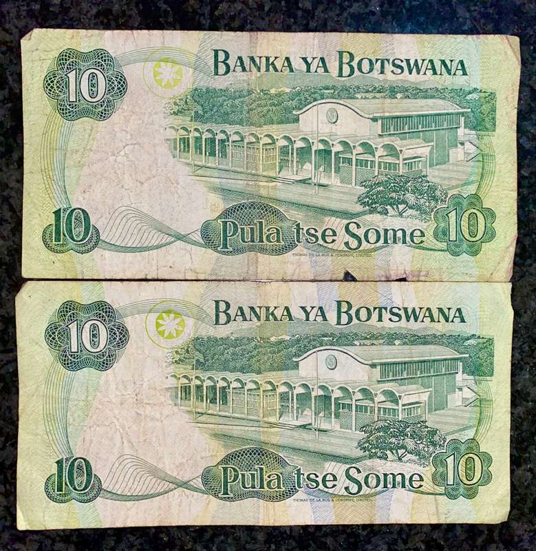 Botswana 10 pula two different signature's 1982 (1 bid takes all)