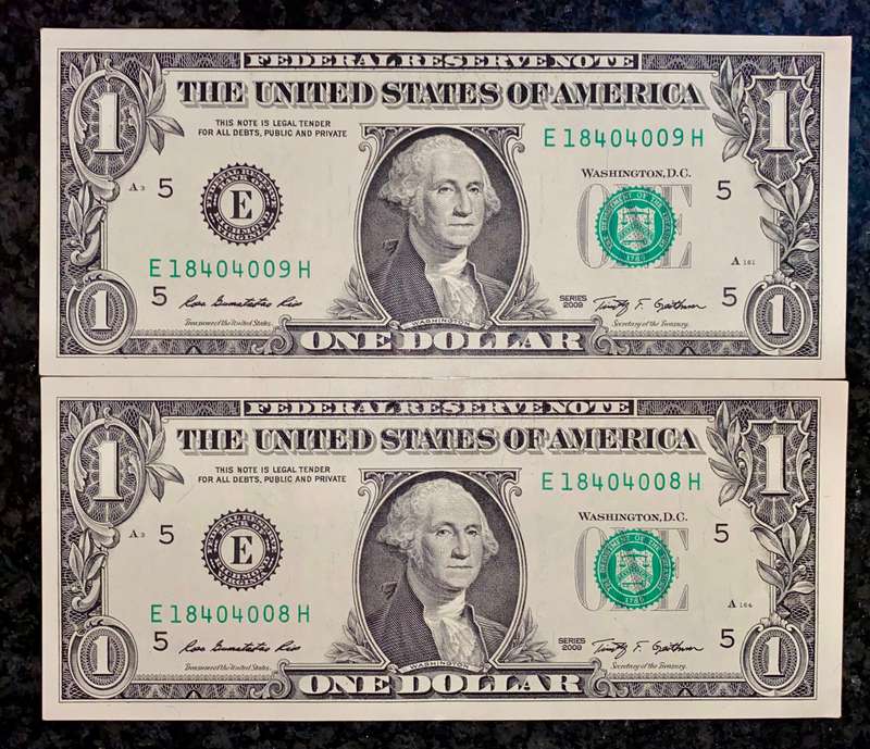 USA 1 dollar in seq E18404008-009 Richmond Federal Reserve 2009 (1 bid takes all)