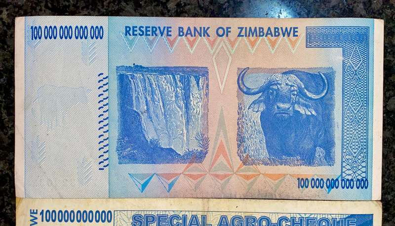 Zimbabwe Set - 100 Trillion dollars & 100 Billion dollars 2008 - 100% Authentic (1 bid takes all)