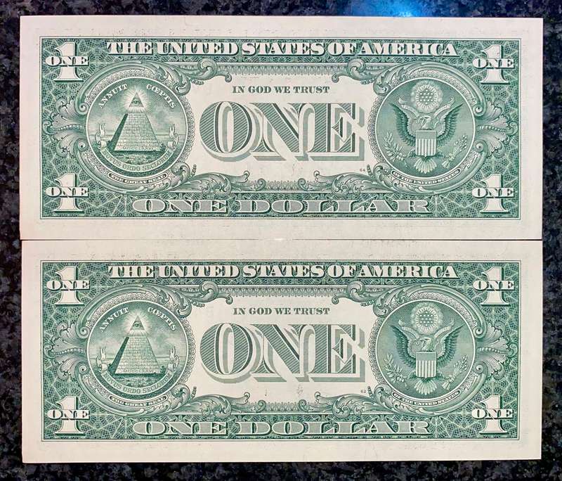 USA 1 dollar in seq B45815010-011 New York Federal Reserve 2017 unc (1 bid takes all)