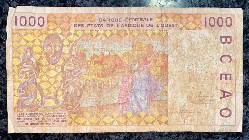 WEST AFRICA 1000 FRANCS - BENIN - 1993