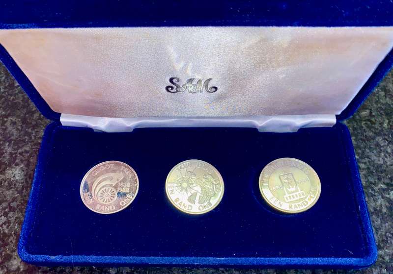 SOUTH AFRICA SILVER COMMEMORATIVE PROOF 1988 SET R1 -- DIAS - GROOT TREK - LES HUGUENOT IN BLUE BOX