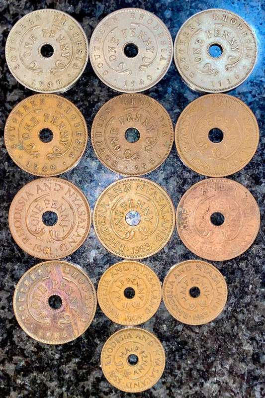 Rhodesia/Nyasaland & Southern Rhodesia set 1 penny & 1/2 penny 1934-1964(1 bid takes all)