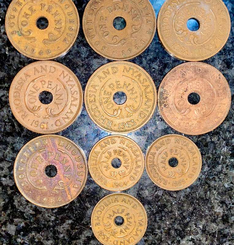 Rhodesia/Nyasaland & Southern Rhodesia set 1 penny & 1/2 penny 1934-1964(1 bid takes all)
