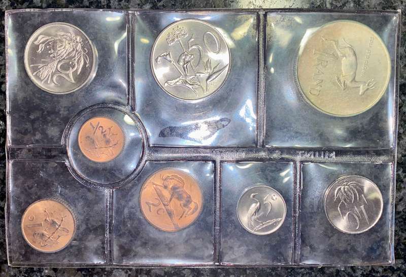 S A MINT UNCIRCULATED SET 1976 --SILVER R1 TO 1/2 CENT - SEALED FROM SA MINT