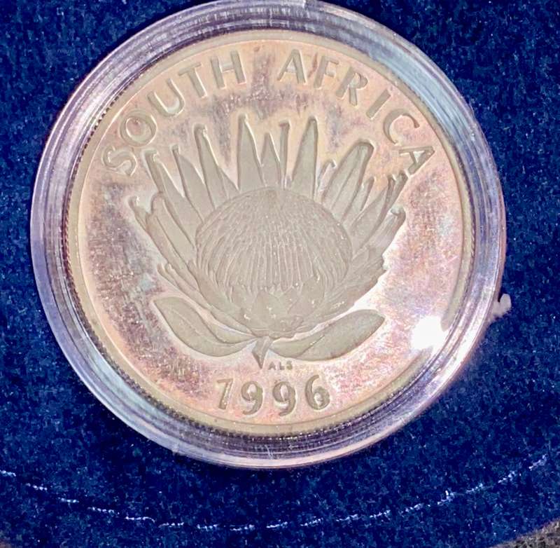 SOUTH AFRICA PROOF/UNC SILVER R1 -- 1996 COMES IN SA MINT POUCH & CAPSULE
