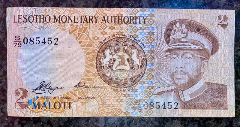 Lesotho Error Note 2 maloti 1981 missing shoulder lapel