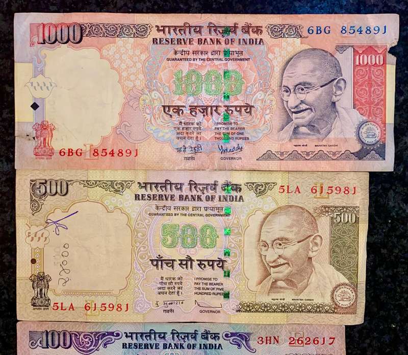 India set 1000 rupees to 5 rupees nd (1 bid takes all)