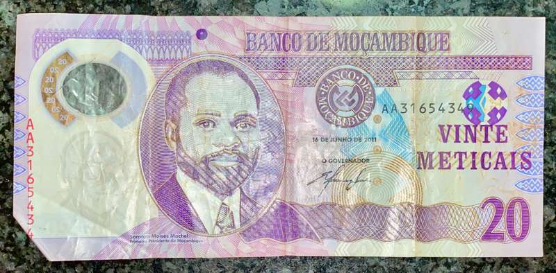 MOZAMBIQUE 20 METICAIS 2011 POLYMER NOTE