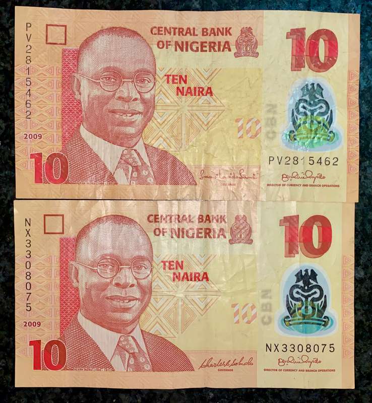 NIGERIA SET TWO DIFFERENT SIGNATURS 10 NAIRA 2009 POLYMER NOTES (1 BID TAKES ALL)