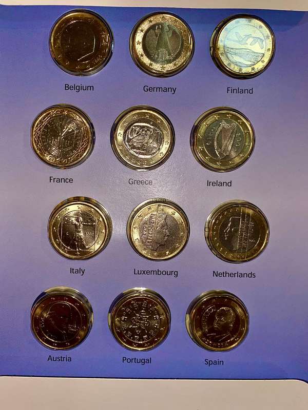 Euro Set - 12 Official countries - 1 Euro 2002 Unc in folder + original packaging