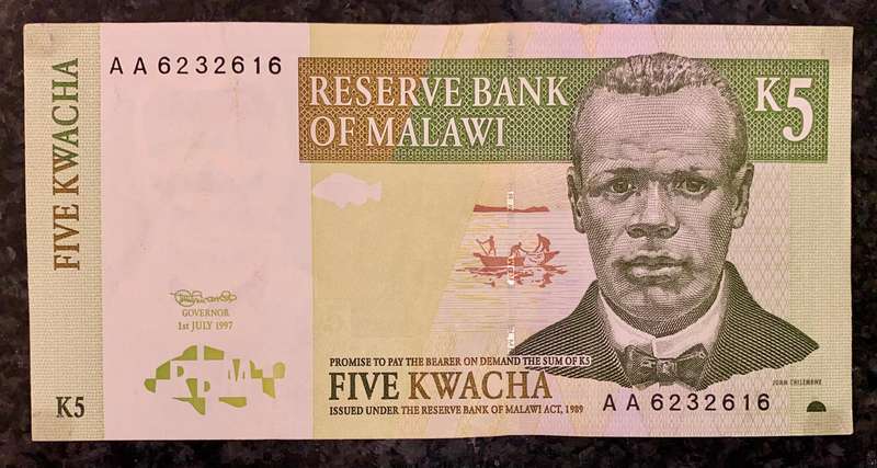 Malawi. 5 kwacha AA 1989