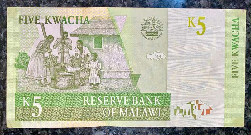 Malawi. 5 kwacha AA 1989