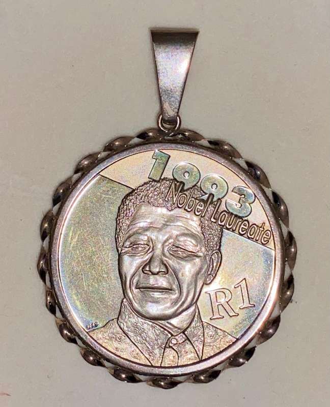 South Africa. silver protea R1 Pendent --Nelson Mandela 2007 -- in presentation box