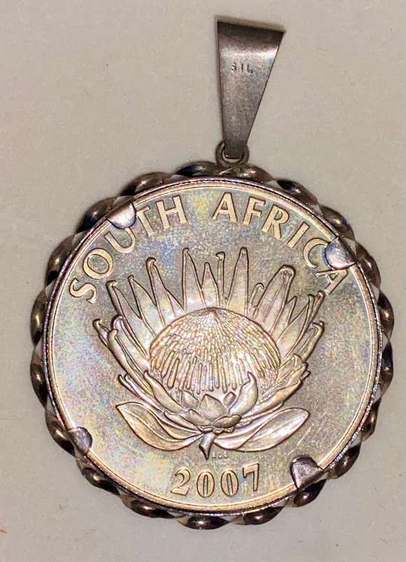 South Africa. silver protea R1 Pendent --Nelson Mandela 2007 -- in presentation box