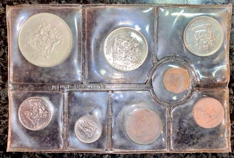 S A MINT UNCIRCULATED SET 1974 --SILVER R1 TO 1/2 CENT - SEALED FROM SA MINT