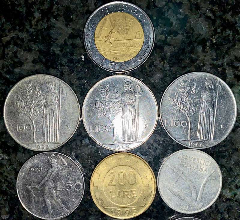 Italy coin lot some from WW2 (1 bid takes all)