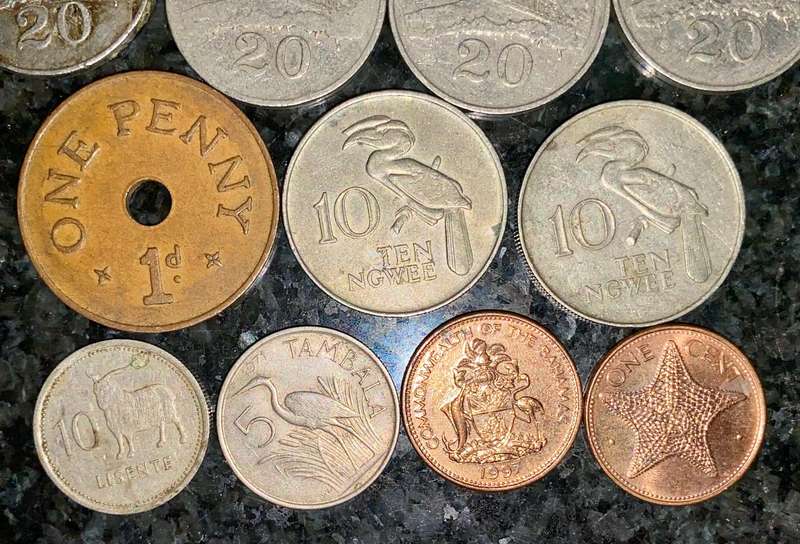 International lot - Lesotho - Zambia - Zimbabwe - Bahamas (1 bid takes all)